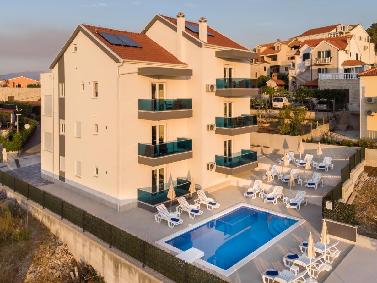 Apartments Blueview Postira Ngoại thất bức ảnh