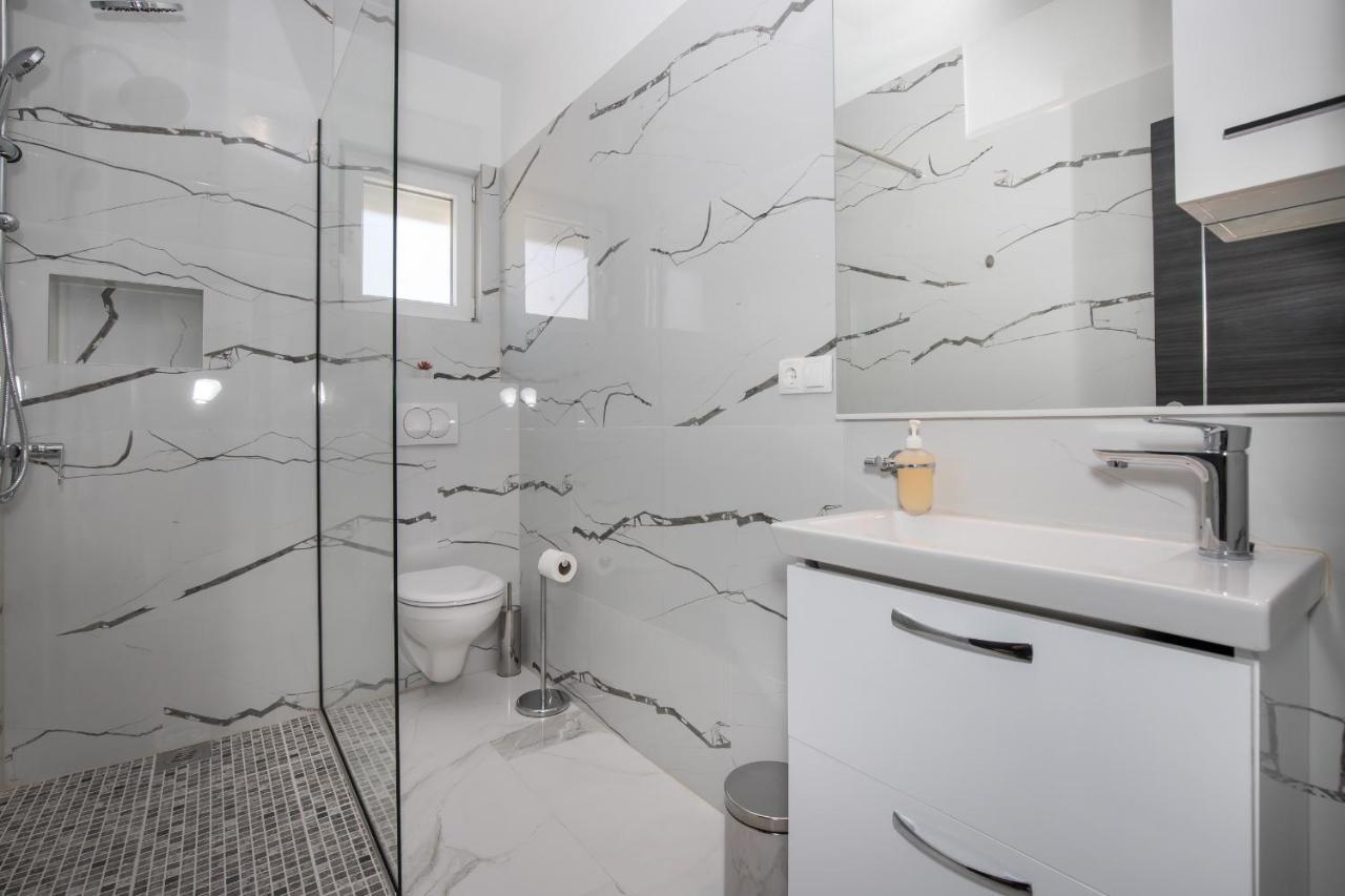 Apartments Blueview Postira Ngoại thất bức ảnh