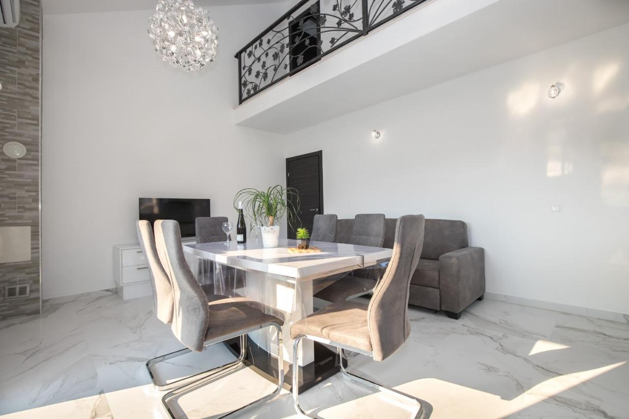 Apartments Blueview Postira Ngoại thất bức ảnh