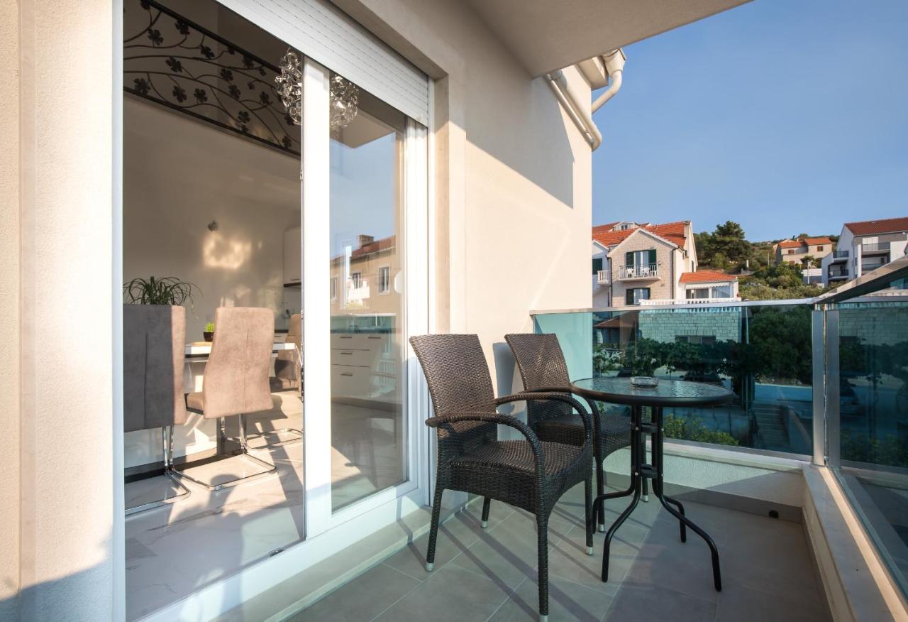 Apartments Blueview Postira Ngoại thất bức ảnh